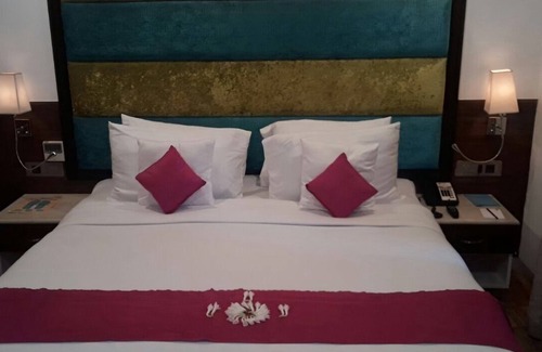 Royapettah Hotel | La Woods Hotel