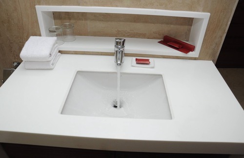 Royapettah Hotel | La Woods Hotel