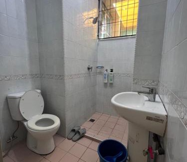 Labuan House | Labuan homestay Cemara dVilla