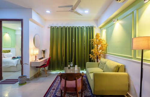Noida Apartment | Laburnum by Grehstay 1BHK Serviced Apartment