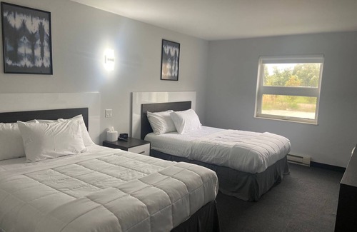 Lac du Bonnet Hotel | Lac House Inn