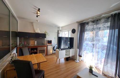 Mulheim-Karlich Apartment | Ladenlokal beim Metzger Becker