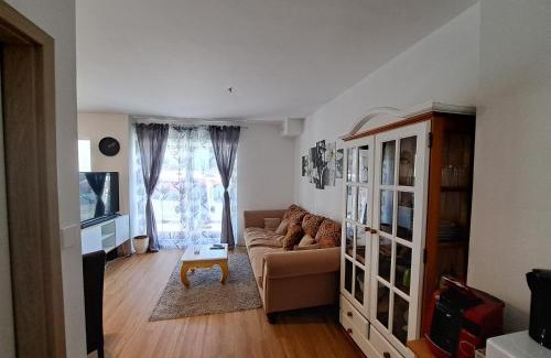 Mulheim-Karlich Apartment | Ladenlokal beim Metzger Becker