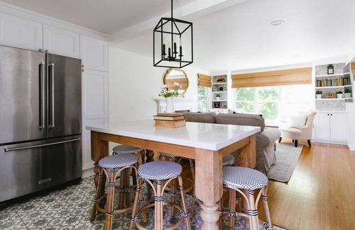 Whittier Heights House | “Lady Mary” 3 Bedroom Ballard Cottage