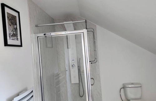 Maisonnais Bed & Breakfast | Lady Rose room
