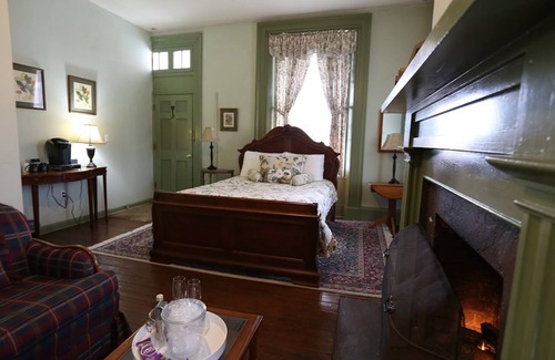 Stanardsville Bed & Breakfast | Lafayette Inn