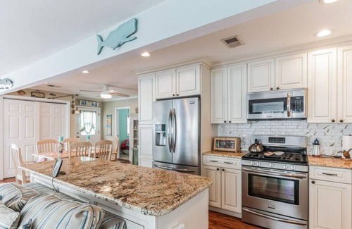 Beach Haven West House | Lagoon Living! 3-bedroom house with AC, WiFi in peaceful Beach Haven West