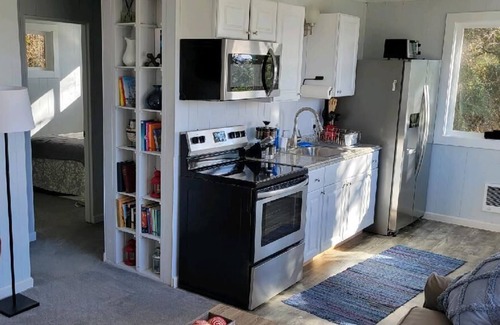 Lagoon Point House | Lagoon Point Shorewood Cottage