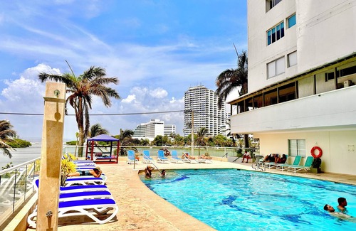 El Laguito Apartment | Laguito Bocagrande Studio apartment high floor near Tierra Bomba Island