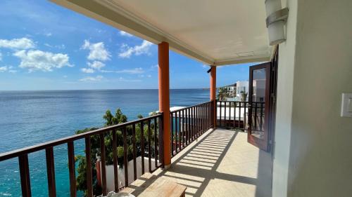 Lagun Villa | Lagun Ocean View Villa with Own Private Beach