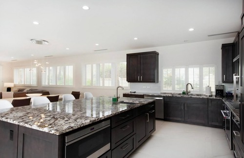 Seven Mile Beach Apartment | Laguna Del Mar