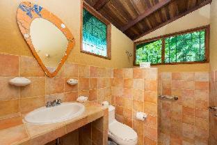 Tortuguero Cabin | Laguna Lodge Full Board