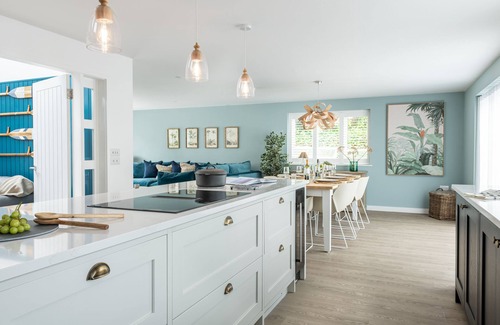 Carbis Bay House | Lahaina, family home with garden and parking