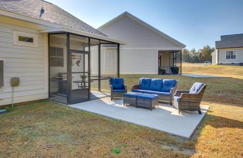 Greenwood House | Lake Access and Boat Slip Greenwood Cottage!