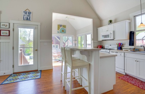 Summer Village Cottage | Lake Access & Pools: Sun-Soaked Westford Cottage!