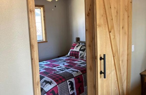 Chester Hotel | Lake Almanor Lodge
