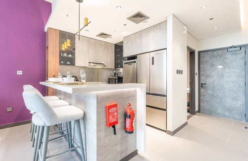 Jumeirah Lake Towers Apartment | Lake and City Views 1BR, Short Distance to Metro