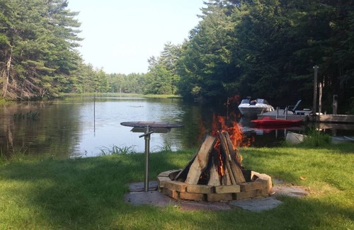 Lake Arrowhead House | Lake Arrowhead Maine, New House for Vacation Rental