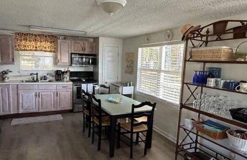 Cordele House | Lake Blackshear House literally over the water for stunning views!