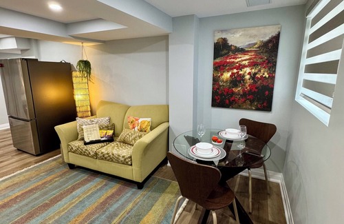 Ajax Apartment | Lake Breeze Apartment, EV Charging & Free Parking