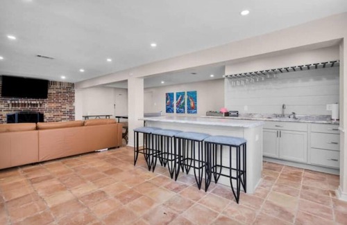 Coldspring House | Lake Breeze Haven