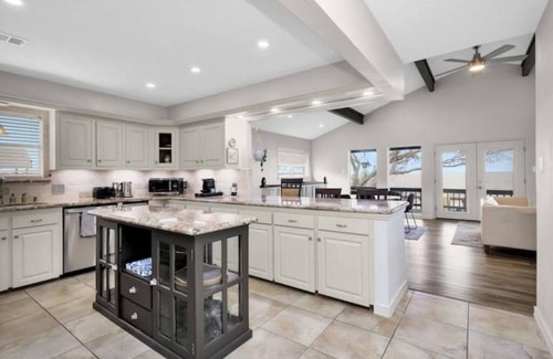 Coldspring House | Lake Breeze Haven