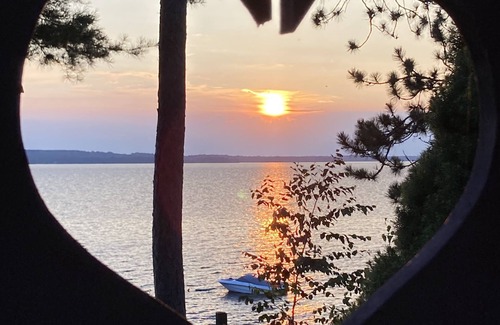 St. Albans Cabin | Lake Champlain house: sunsets, mountains, fishing