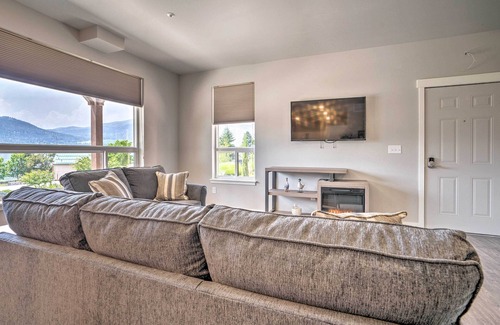 Manson Condo | Lake Chelan Resort Condo: Pool & Hot Tub Access!