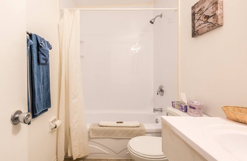 Dartmouth Hotel | Lake City Motel