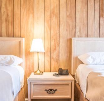 Dartmouth Hotel | Lake City Motel