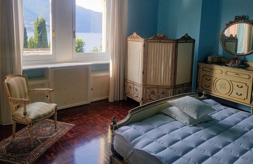 Moltrasio Apartment | Lake Como Rose Castle - 2 bedroom apartment with terrace, garden and lake view