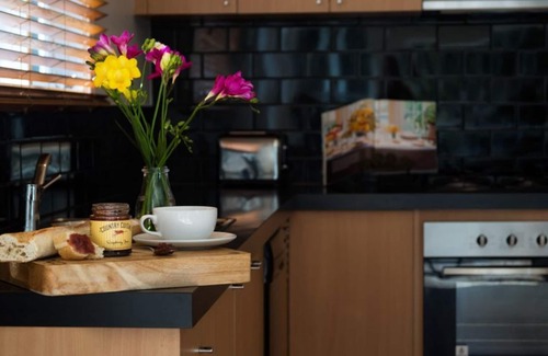 Daylesford Villa | Lake Como Villa- Lake Daylesford on your doorstep