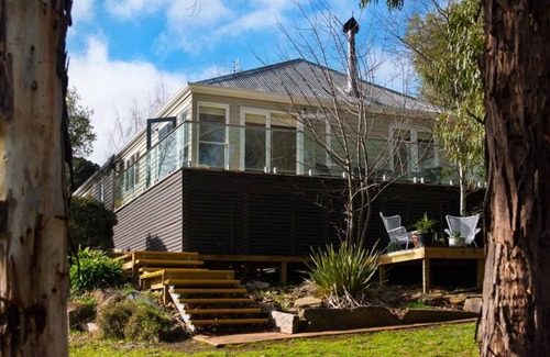 Daylesford Villa | Lake Como Villa- Lake Daylesford on your doorstep