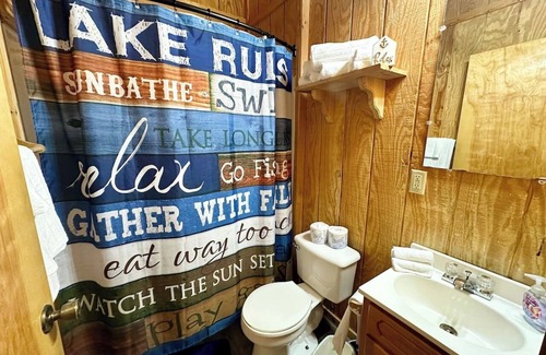 Russell Springs Cabin | Lake Cumberland Marina-Cabin 105
