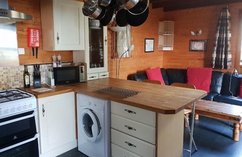 Saint-Germain-de-Tallevende-la-Lande-Vaumont Cabin | Lake Dathee Lodge