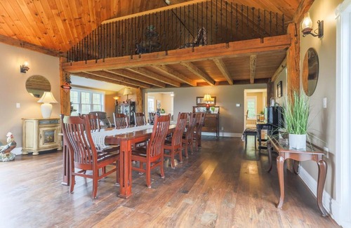 Hamilton Bed & Breakfast | Lake Erie Manor