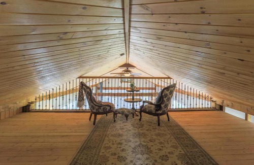 Hamilton Bed & Breakfast | Lake Erie Manor