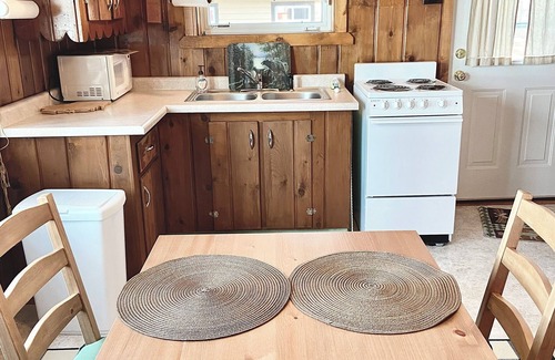 St Germain Cabin | Lake Escape Cottage on Pickerel Lake Can Sleep 6