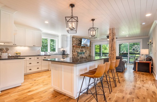 Mount Mourne House | Lake Escape's Endless Summer
