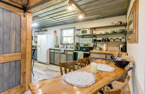 Abbeville House | Lake Eufaula Access Cozy Wood Cabin with Yard!