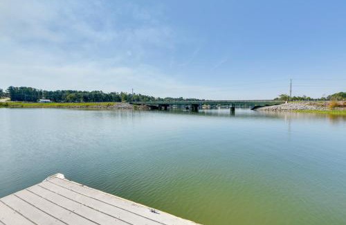 Abbeville House | Lake Eufaula Access Cozy Wood Cabin with Yard!