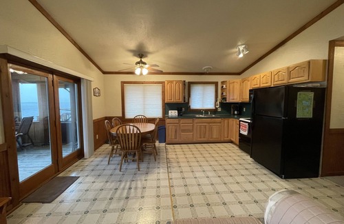 Germfask Cabin | Lake Facing 3 bedroom Cabin near amazing UP destinations