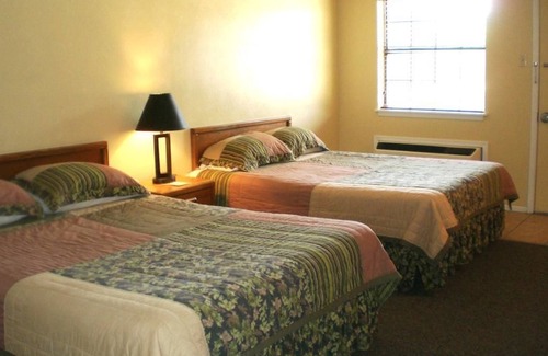 Alba Hotel | Lake Fork Marina & Motel