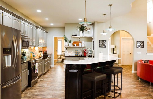 Carl Junction House | Lake Front*100° Heated Pool Year-Round* Hot Tub