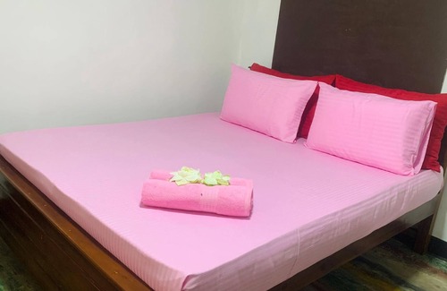 Kimbissa Hotel | Lake Front Cottage & Restaurent