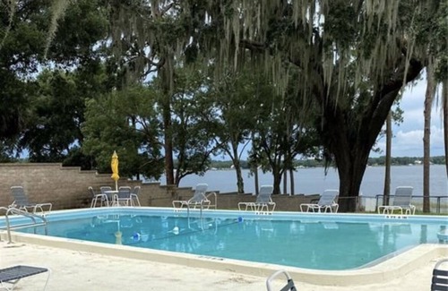 Summerfield Condo | Lake Front Get Away - 10 minutes from The Villages