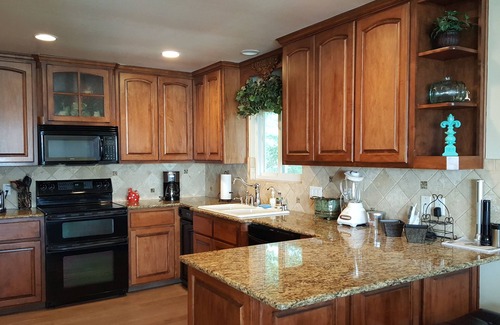 Gate Hollow Estates House | Lake Front Home with Beautiful View on Lake Travis