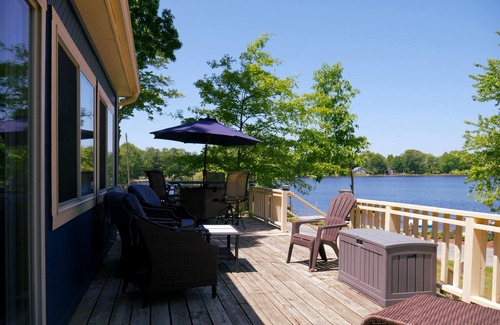 Grand Junction House | Lake Front Resort 10 minutes from South Haven - Pontoon rentals available