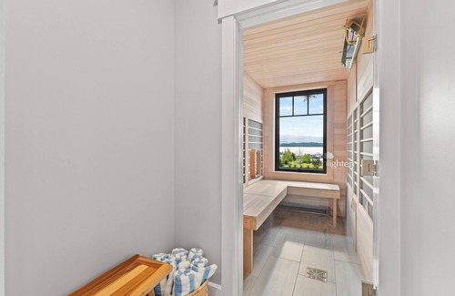Lake George House | Lake George Luxary Lake House