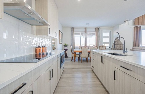 Chestermere House | Lake Getaway-4Bed/4Bath Home-Chestermere